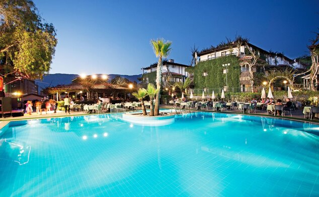 Club Hotel Titan