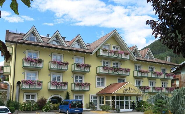 Hotel AlpHoliday Dolomiti