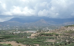 Faistos - pohled do nížiny Messara