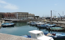 Sicílie _ Sirakusa - přístav u Corso Umberto
