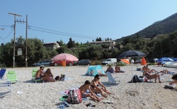 Mikros Gialos Poros beach
