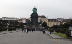 Vídeň - Maria Theresien Platz