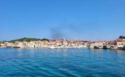 Otok Prvic z lodi