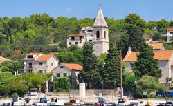 Otok Prvic Luka z lodi