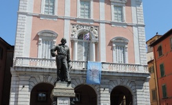 Pisa - Piazza Garibaldi