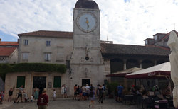 Trogir - hodinová věž