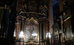 Krakov - Rynek glowny - kostel Nanebevzetí panny Marie