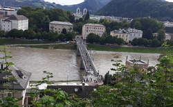 Salzburg - řeka Salzach od Monikapforte