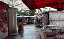 Trogir schovávání před deštěm - lije