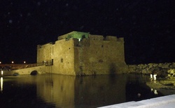 Paphos - večerní město - Castle