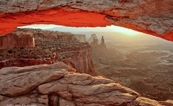 Mesa arch v Canyonlands NP