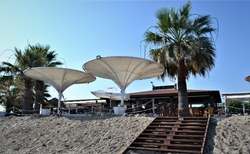 Restauracia pri Rikkos Beach
