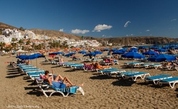 Las Americas - turistická pláž na jihu Tenerife