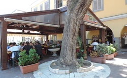 Porto Torres - oběd v Pizza Garibaldi