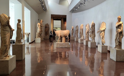 Archeologické múzeum v Olympii - mnoho historických artefaktov.