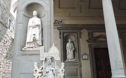 Galleria degli Uffici - živé sochy