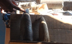 Antsirabe - zpracování rohů zebu