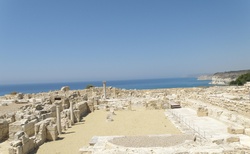Kypr _ Kourion - pohled na Agoru s Bazilikou