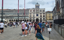 Benátky - Piazza San Marco a Torre dell´Orologio