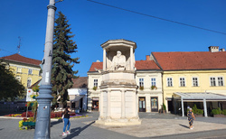 Miskolc - socha Istvana Szechenyiho Varoszhaz