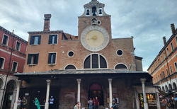 Benátky - Campo San Giacomo di Rialto