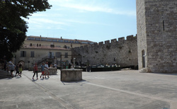 Zadar - studny na Trg Petra Zoranica