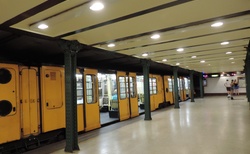 Vorosmarty tér - metro