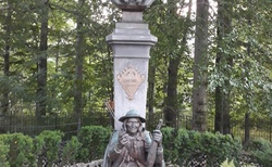 Zakopané - Pomnik Chalubinskiego i Sabaly