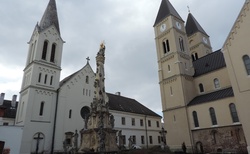 Maďarsko - Veszprém Vár - Františkánský kostel, Katedrála Sv. Michala a sloup Svaté trojice