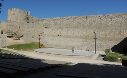 Rhodos - Old Town - Středověký příkop - divadlo