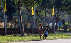 Thajské děti jdou ze školy