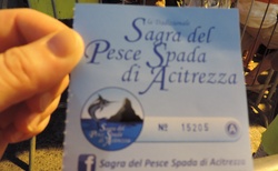 Sicílie _ Acitrezza - Sagra del Pesce Spada - stravenka na mečouna