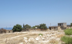 Kypr - jeepama na Akamas - opuštěná vesnice Androlikou