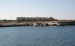 Kypr - jeepama na Akamas - pobřežní jeskyně