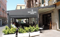 Sassari - oběd v Bar Grandi Snack