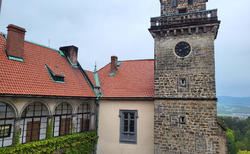 Zámek Hrubá skála - interiéry zámku a věže