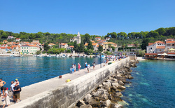 Otok Prvic Luka z lodi