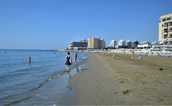 Makenzy Beach Larnaka
