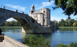 Most v Avignonu