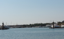 Rhodos - vjezd do přístavu