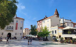 Zadar - Trg pet bunara - rimsky stup
